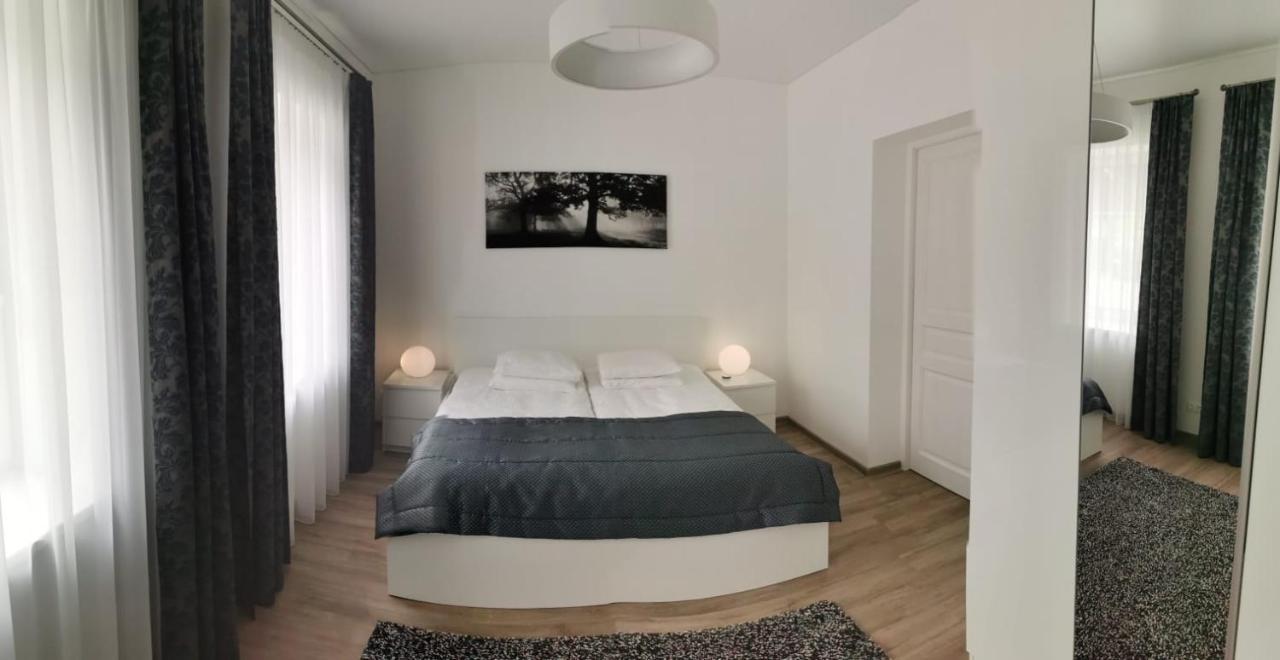 Laurentroom Central Park Ukmerge Exterior photo